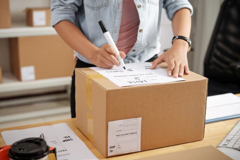 bedanya-reseller-dan-dropshipper